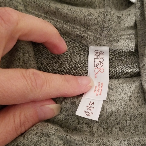 Bundle Gilligan and O'Malley sleepwear top - Picture 5 of 8